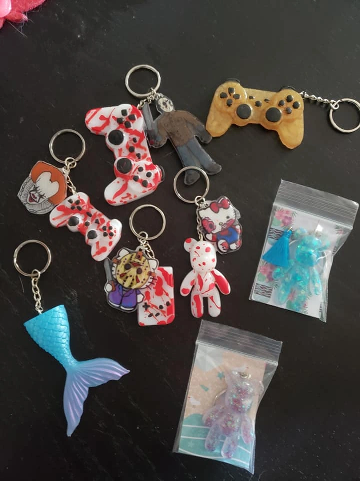Hand made resin key chains - photo 2
