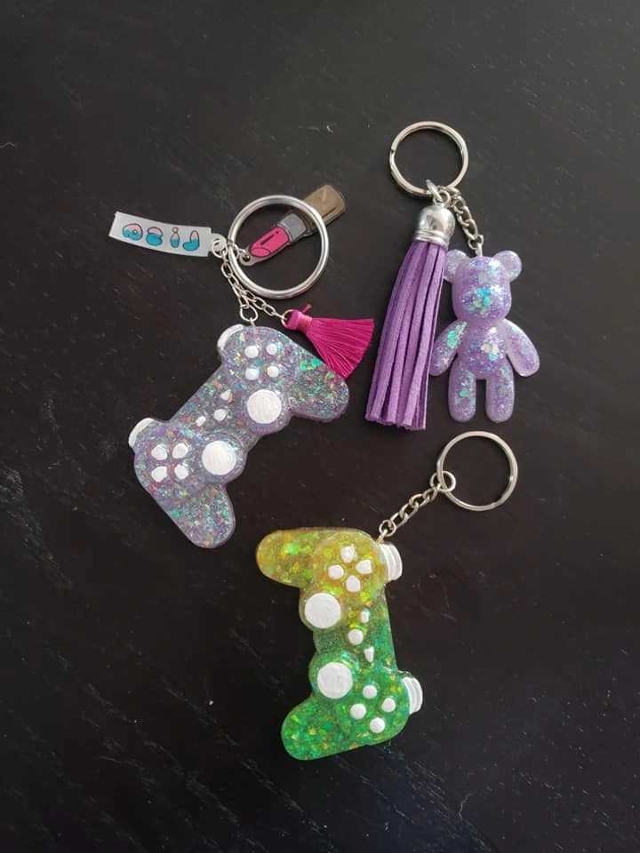 Hand made resin key chains - photo 3