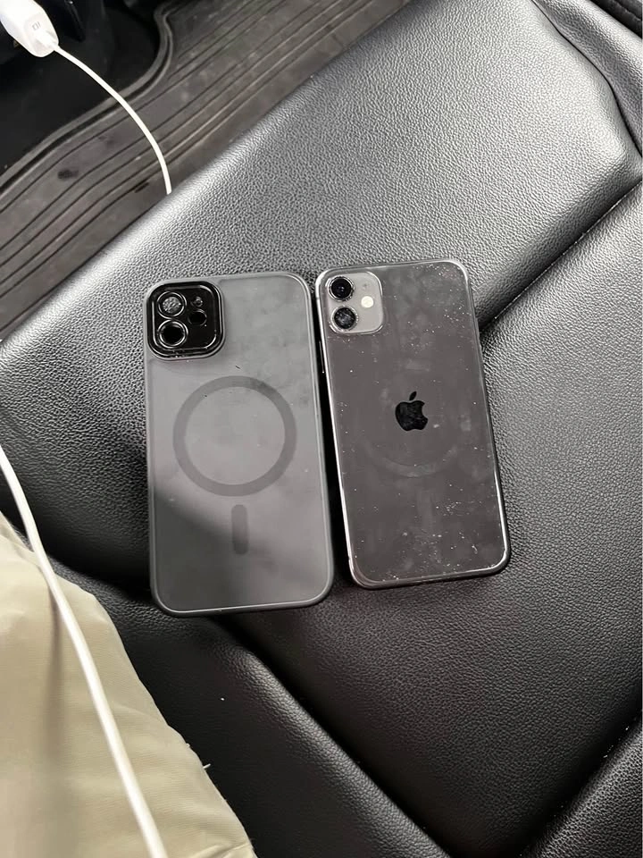 Apple iPhone 11 - Black - photo 2