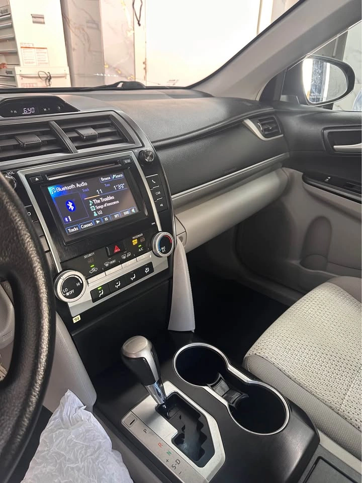 2014 Toyota Camry - photo 5
