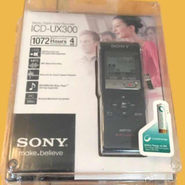 Sony ICD-UX300 4GB Digital Voice Recorder (Black) - photo 5