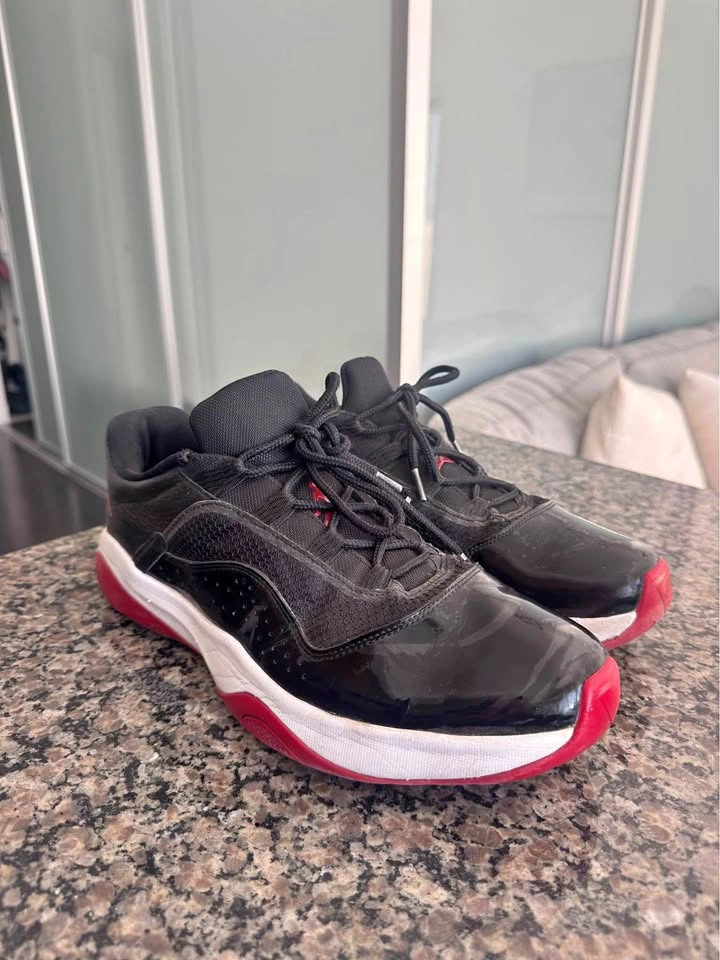 Air Jordan 11 Bred low CMFT