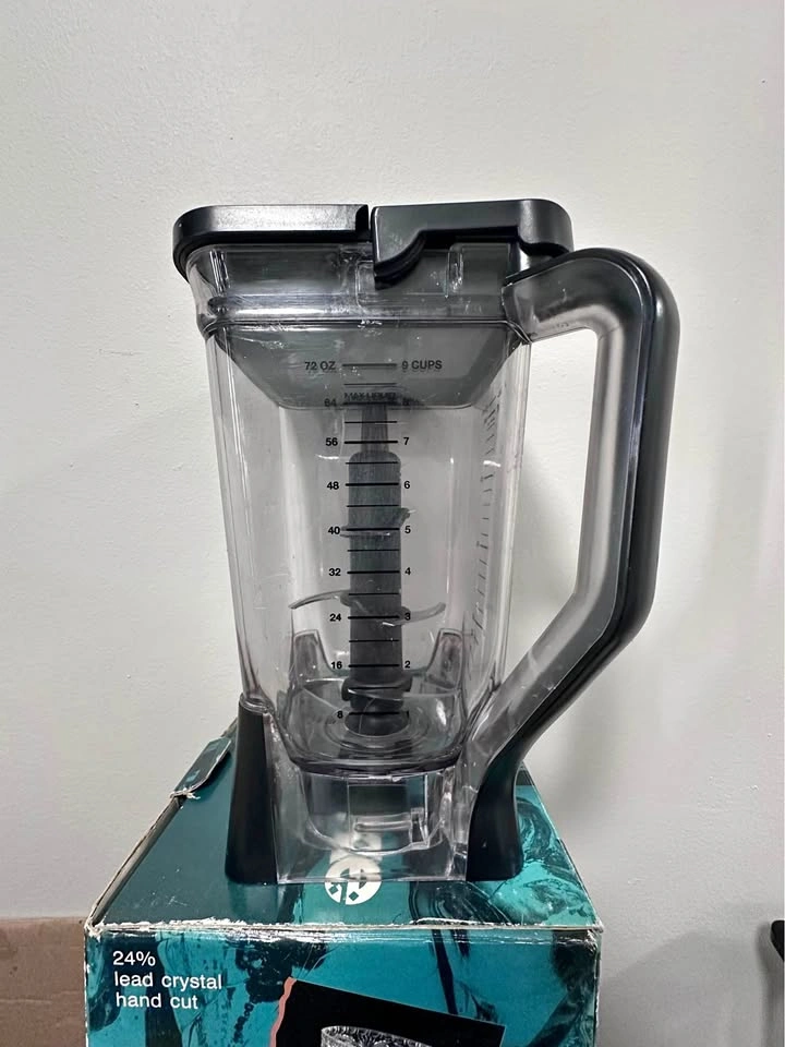Ninja Blender Container with blades and lid