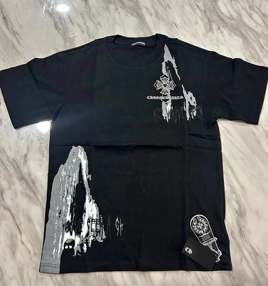 black Chrome Hearts t-shirt large
