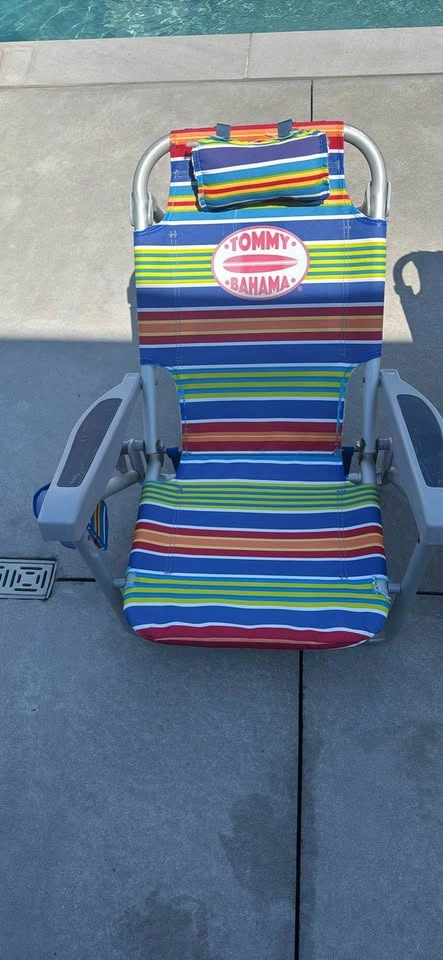 Tommy Bahama Beach Chairs - Set of 2 - photo 2