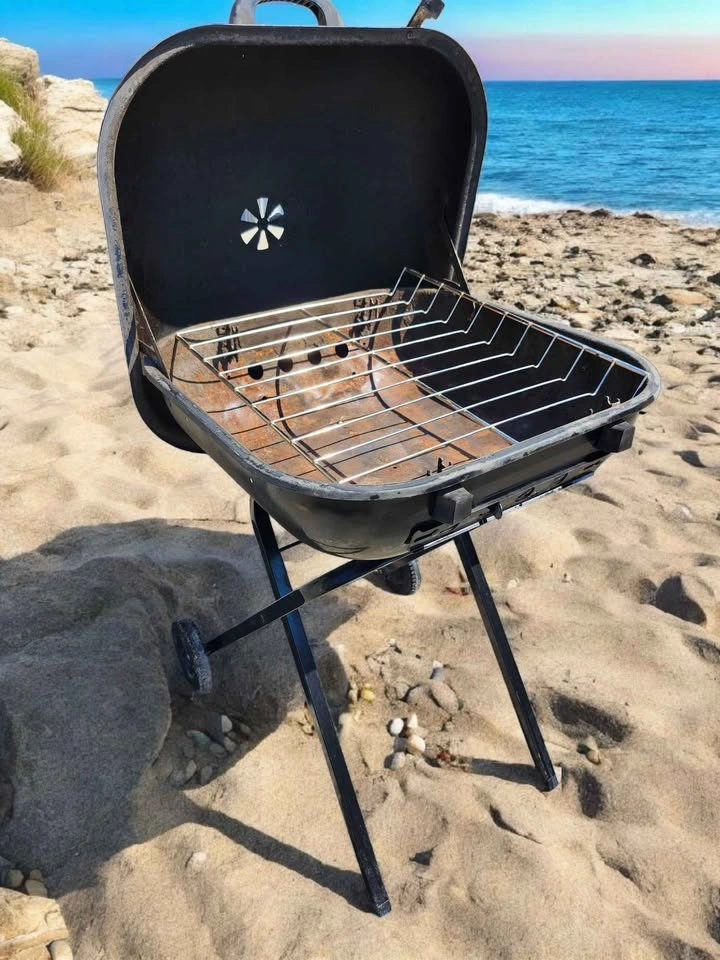 21 inch Walk-A-Bout Portable Charcoal Grill - photo 4
