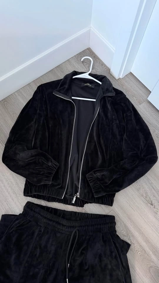 Women’s Velour Tracksuit size M - photo 2