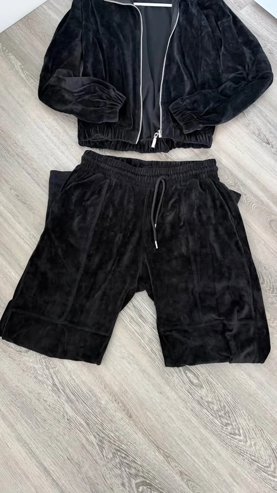 Women’s Velour Tracksuit size M - photo 3
