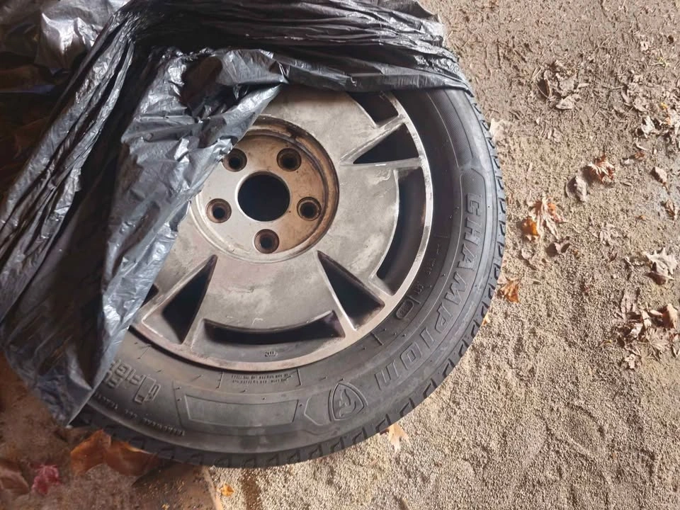 4 Firestone Champion Tires on Steel Rims 195/65R15 Honda Civic - photo 3