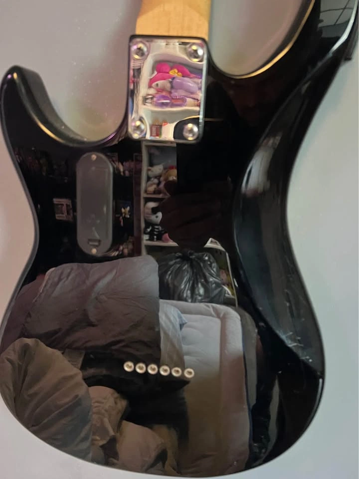 Peavey Rockmaster Electric Guitar Black Solid Body 6 String - photo 2