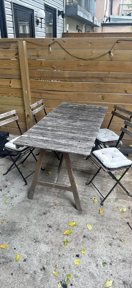 Patio Set w/ 4 Chairs