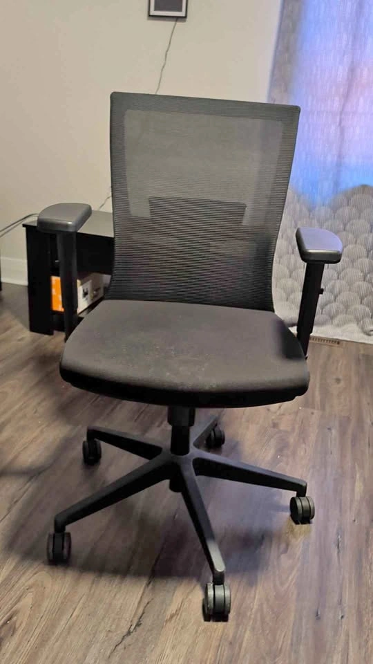 Black Mesh Ergonomic Office Chair