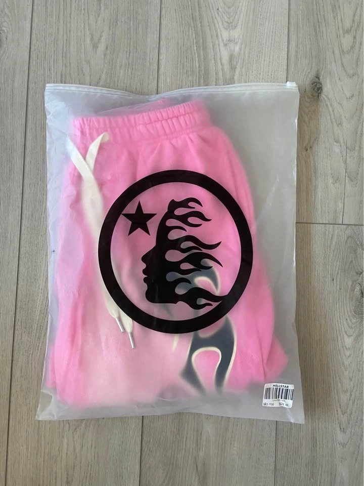 1:1 pink hellstar shorts size medium - photo 2