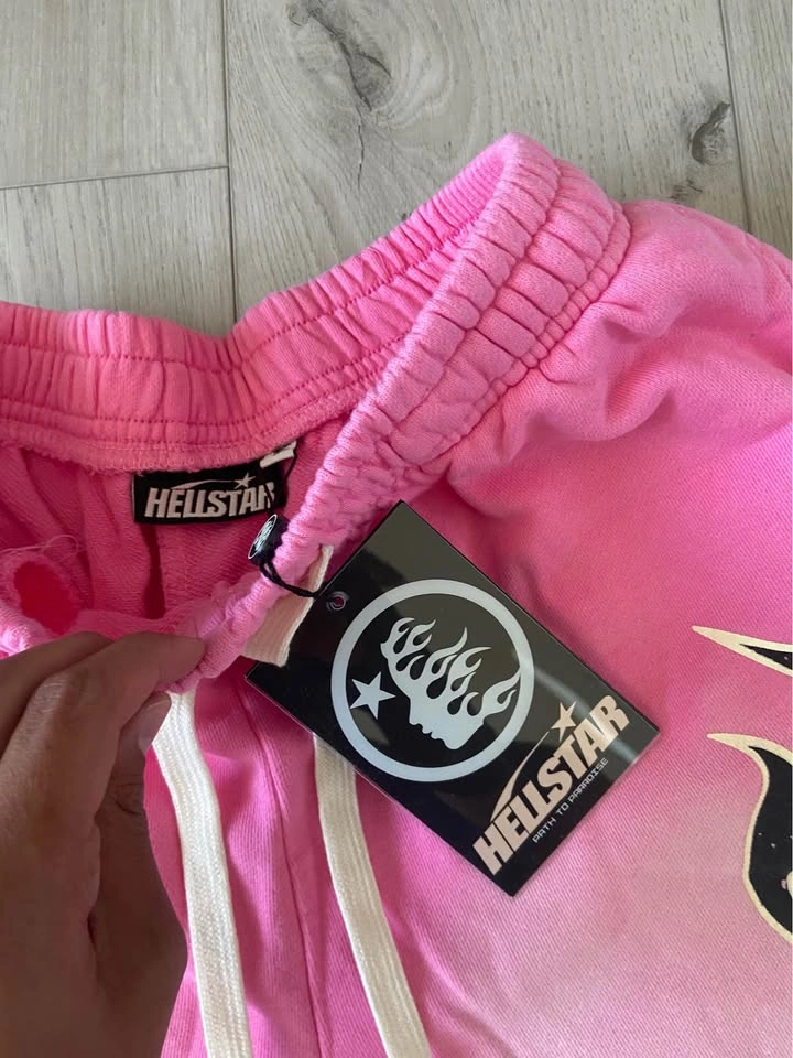 1:1 pink hellstar shorts size medium - photo 3