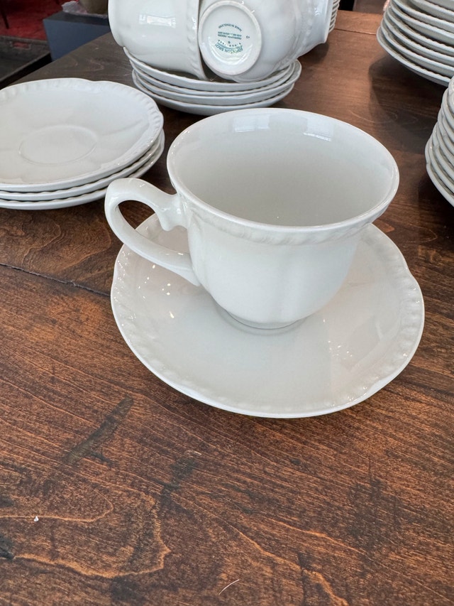 Johnson Brothers Old English Stoneware service for 8 - photo 4