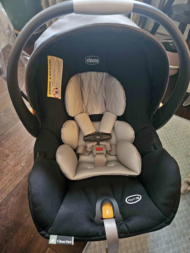 Chicco Keyfit 30 car seat