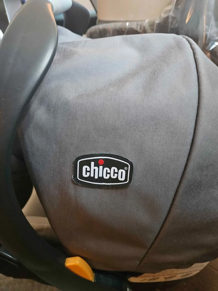 Chicco Keyfit 30 car seat - photo 2
