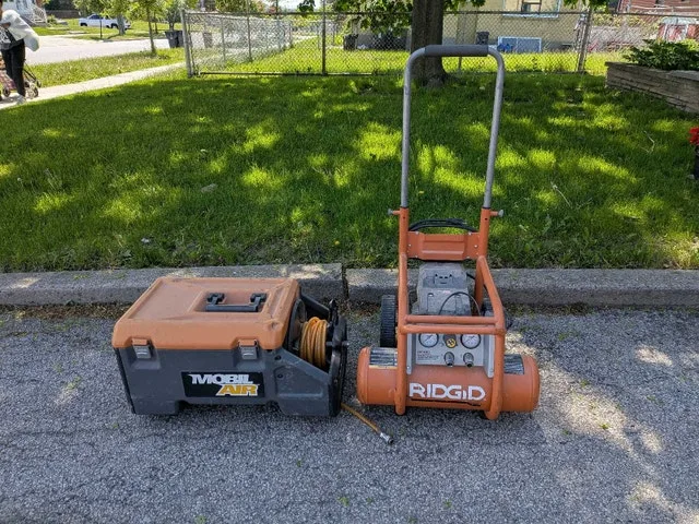 Ridgid Mobil Air Compressor - photo 2