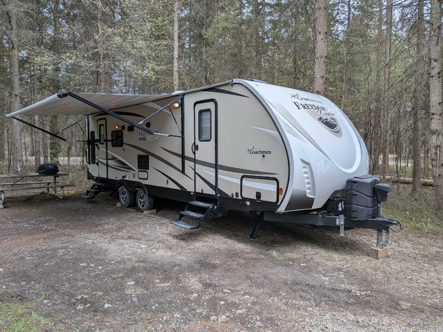 Coachmen Freedom Express