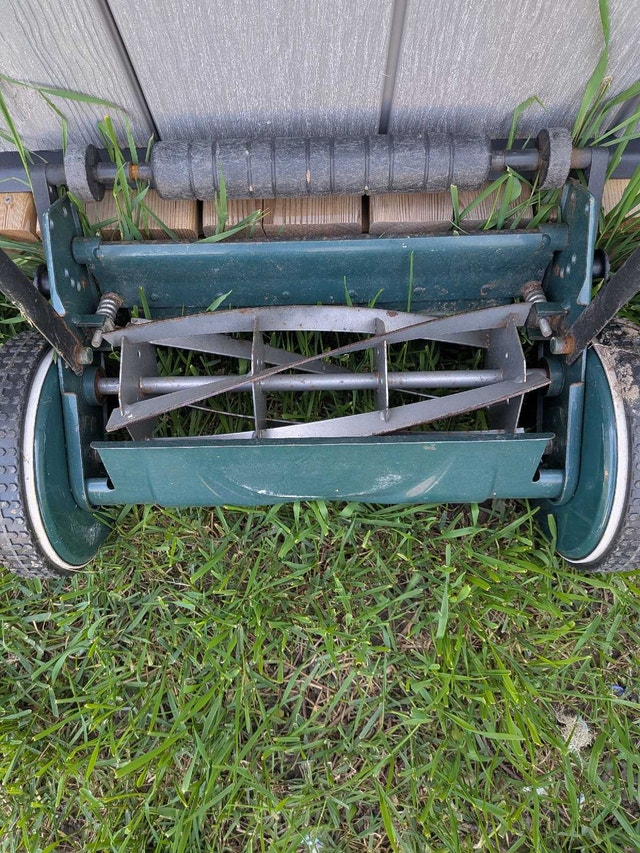 Yardworks Push Mower - photo 2