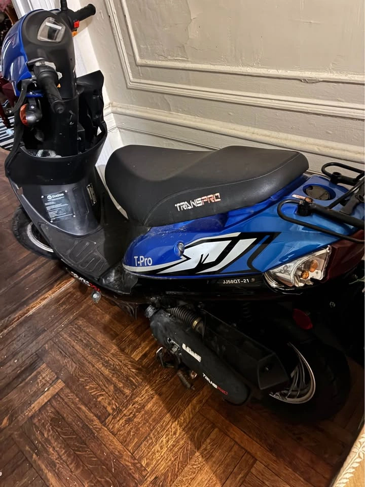 Jiajue T-Pro JJ50QT-21 Scooter - photo 3