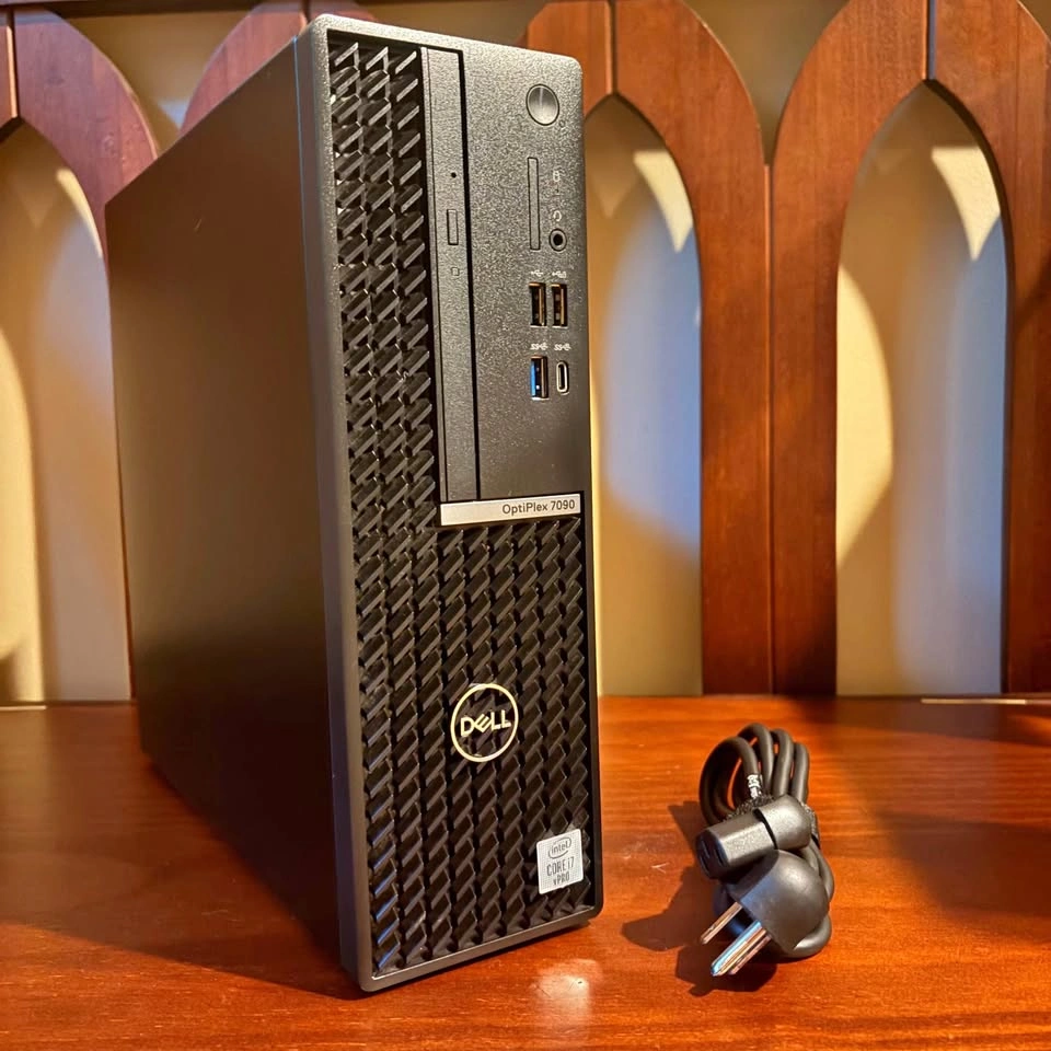 Dell OptiPlex 7090- Like New