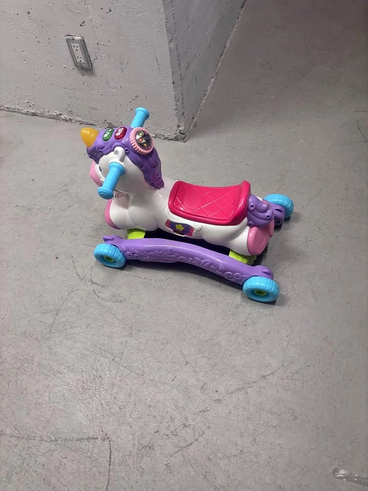 Unicorn - Rock and Prance Learning Unicorn (English)