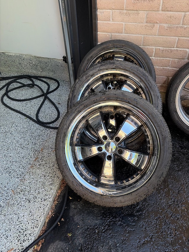 Continental 255/35R18 Tires with Rims