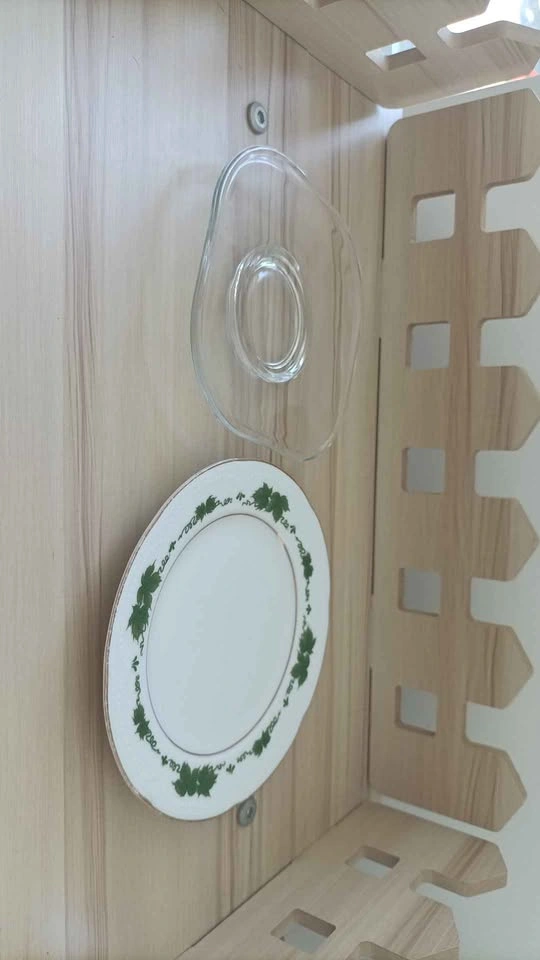Variety of plates/kitchenware - photo 3