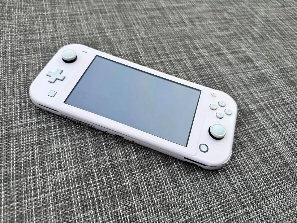 Nintendo Switch Lite - Sakura Pink