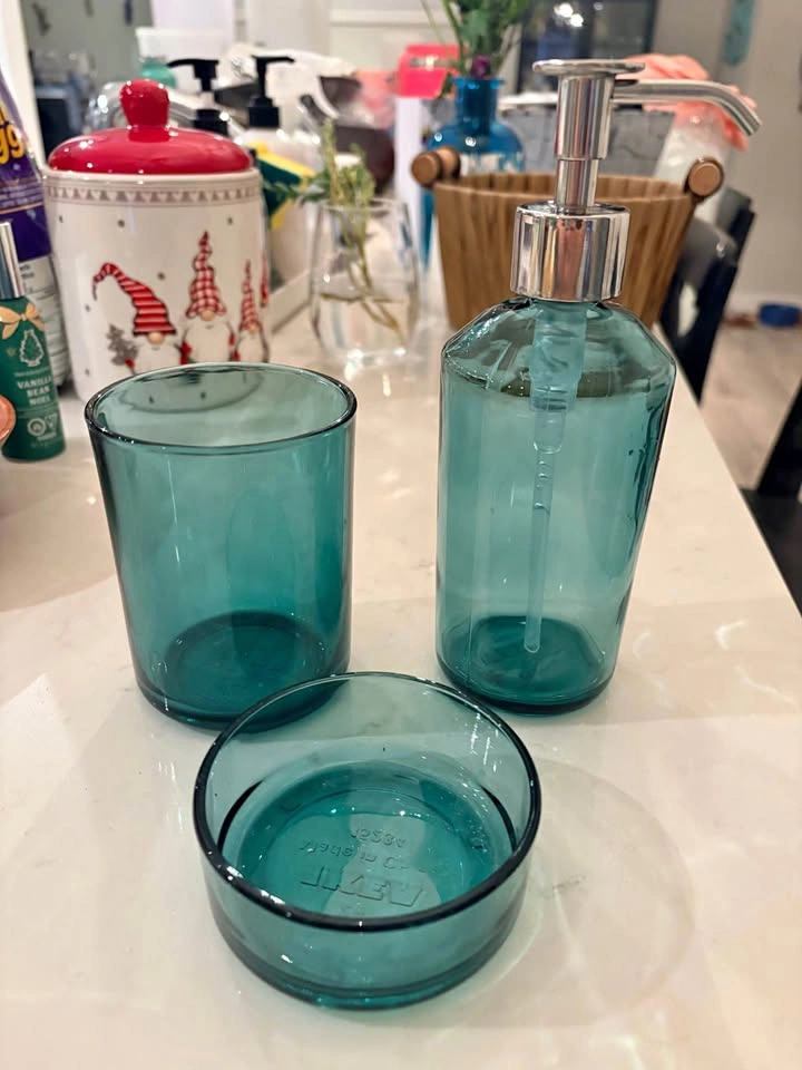 IKEA VESSAD 3-Piece Glass Bathroom Set