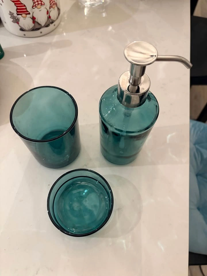 IKEA VESSAD 3-Piece Glass Bathroom Set - photo 2