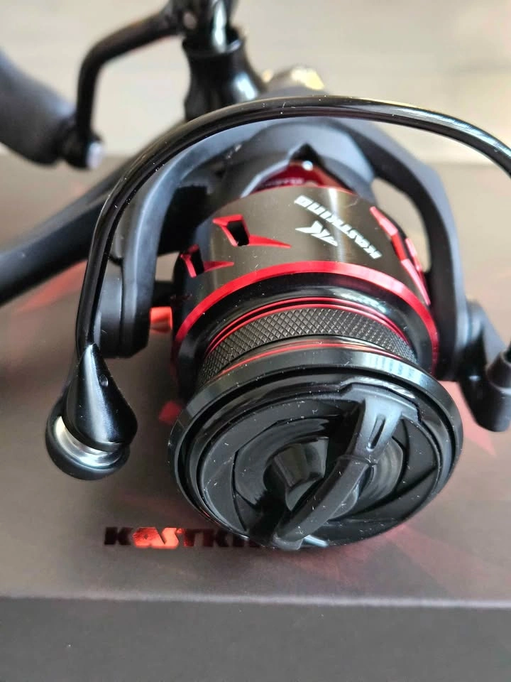 Kastking Valiant Eagle II SFS 1000 spinning reel - photo 4