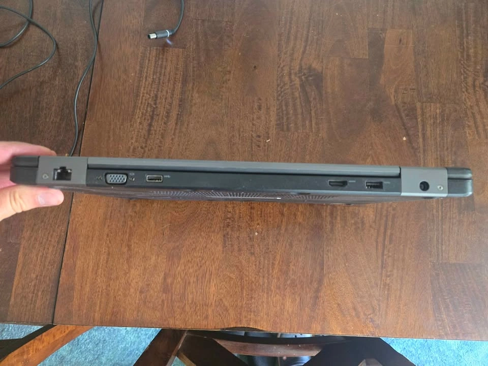 Dell Latitude E5550 Laptop - photo 4