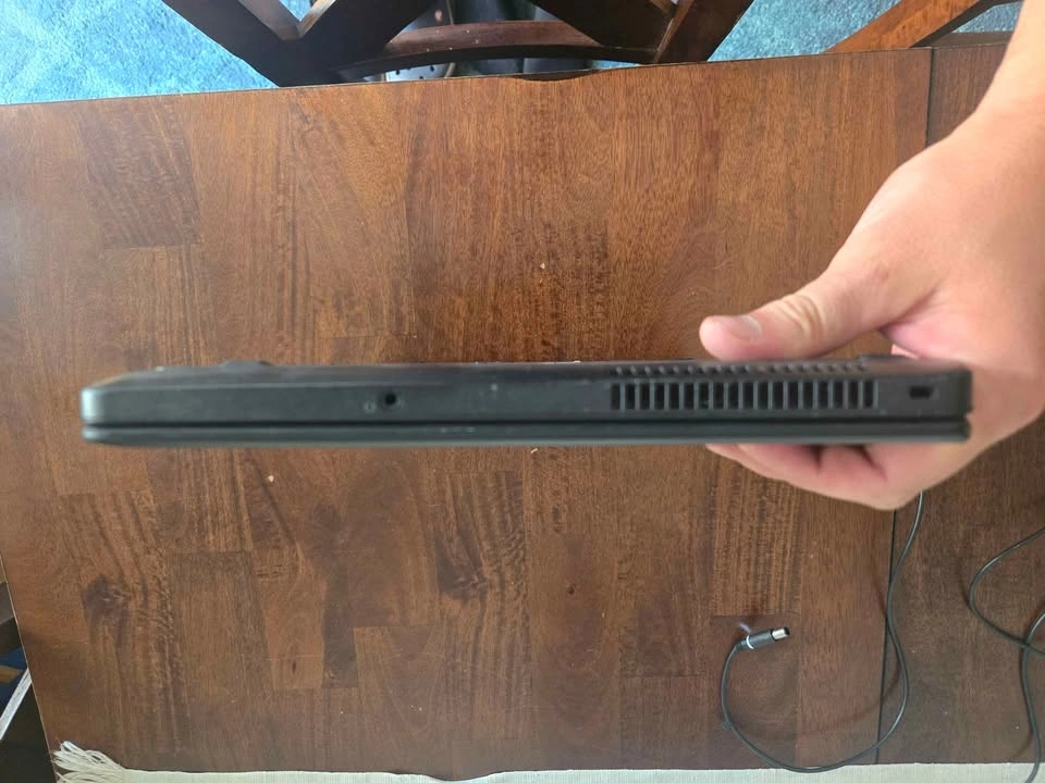Dell Latitude E5550 Laptop - photo 5