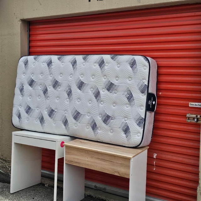 Twin Size Mattress and Box Spring - photo 3