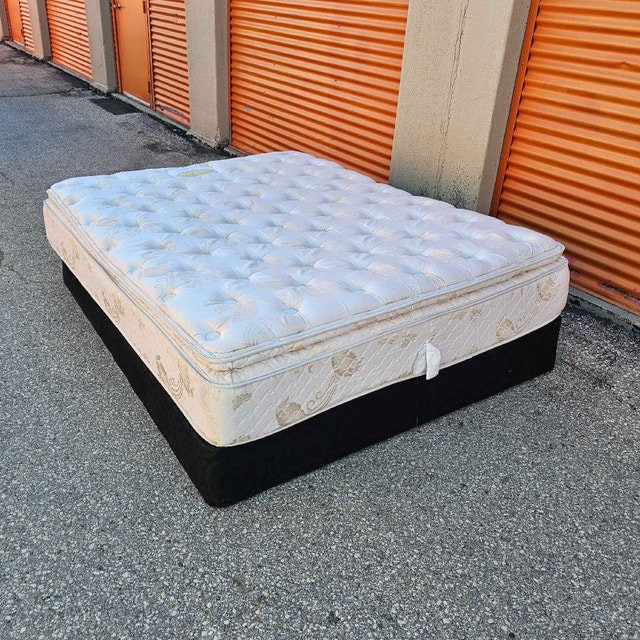Delivery: Queen Size Mattress - photo 2