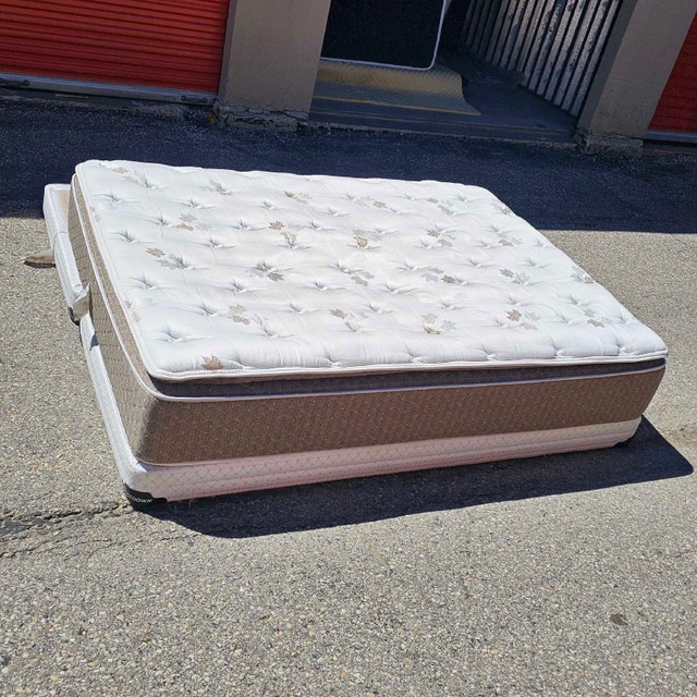 Delivery: Queen Size Mattress - photo 2