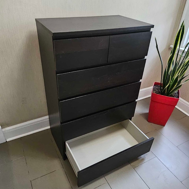 Delivery Available: Malm Dresser 6 Drawer - photo 3