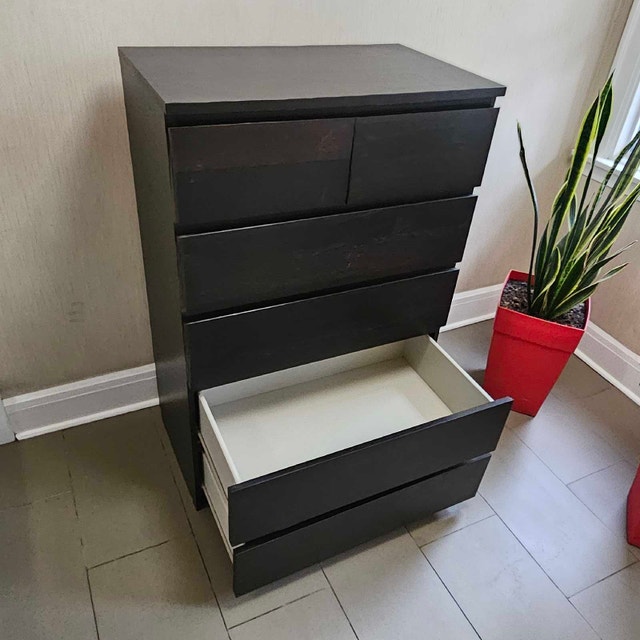 Delivery Available: Malm Dresser 6 Drawer - photo 4