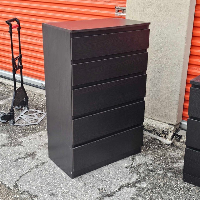 Dresser/Cabinet