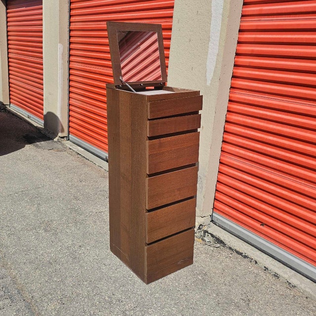 Delivery Available: Dresser/Makeup Vanity - photo 2