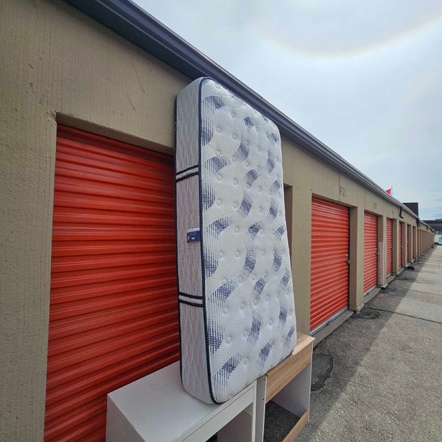 Single/Twin Size Mattress - photo 2