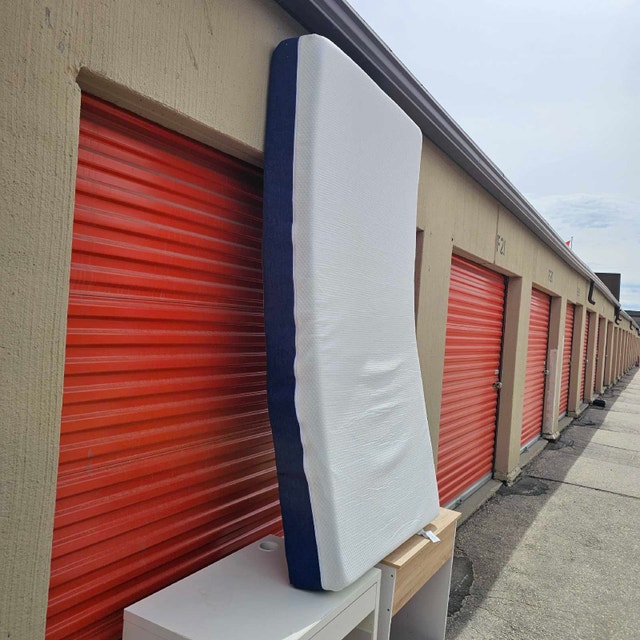 Delivery Available: Twin/Single Mattress