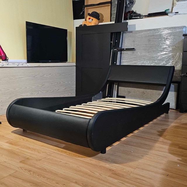Single/Twin Size bed frame - photo 2