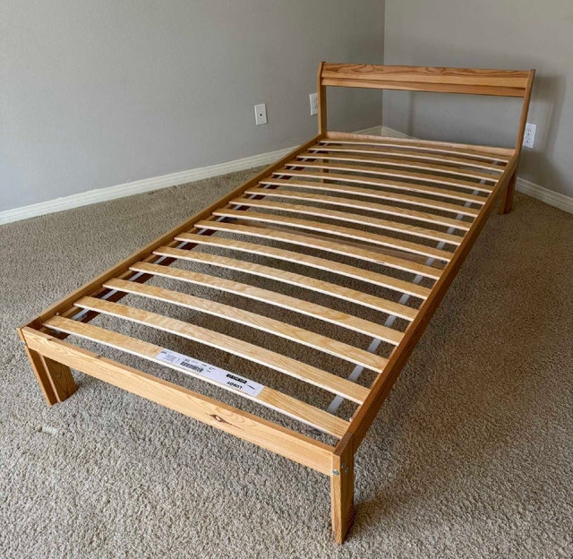 Delivery: Twin Size bed frame