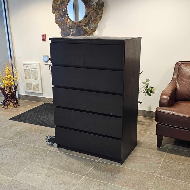 Delivery: Ikea Malm Dresser