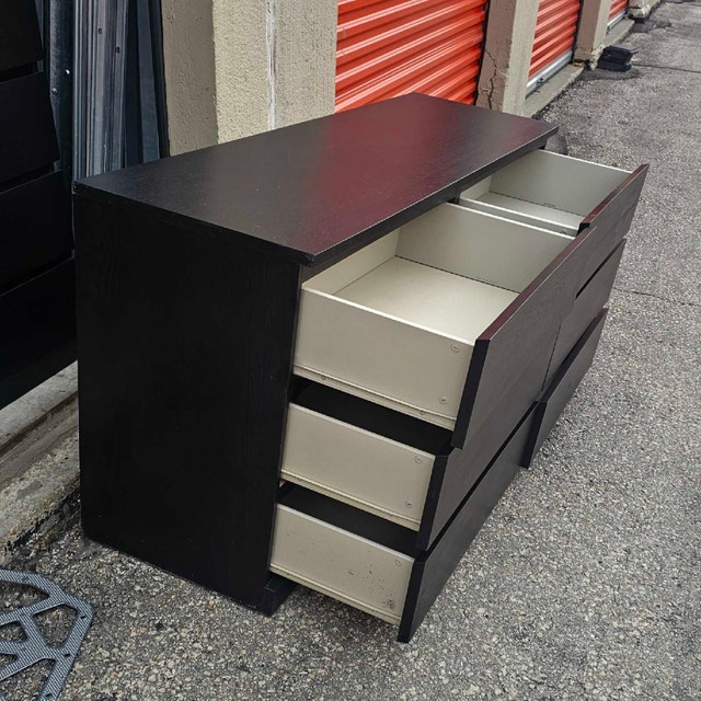 Delivery: Ikea Malm Dresser - photo 2