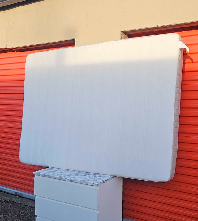 Queen Size mattress for sale - photo 2
