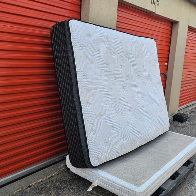 Queen Size Mattress for sale - photo 4